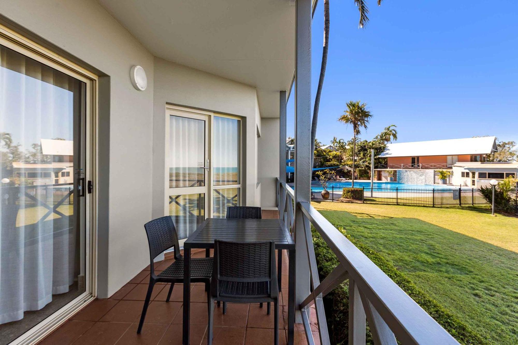 Moonlight Bay Suites Broome Exterior photo
